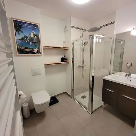 Lumineux Pres De La Avec Parking Et Wifi - Fr-1-675-42 아파트 위머로우